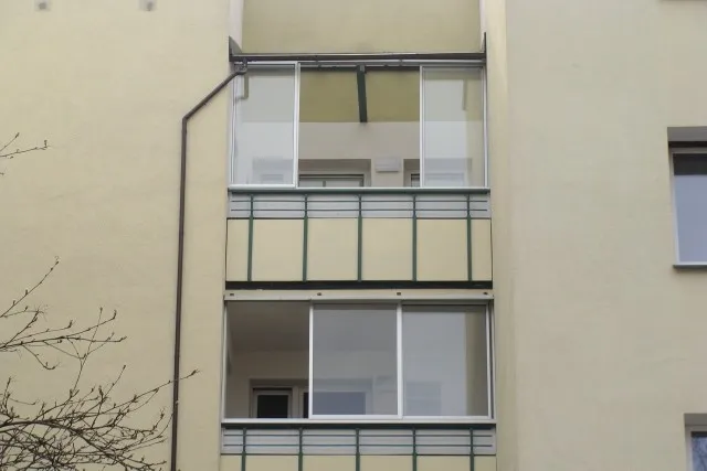 Zdjęcie Ile kosztuje zabudowa balkonu w bloku? Sprawdź, co wpływa na cenę