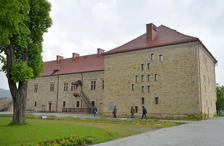 Zdjęcie Zamek w Sanoku: fascynująca historia i tajemnice muzeum