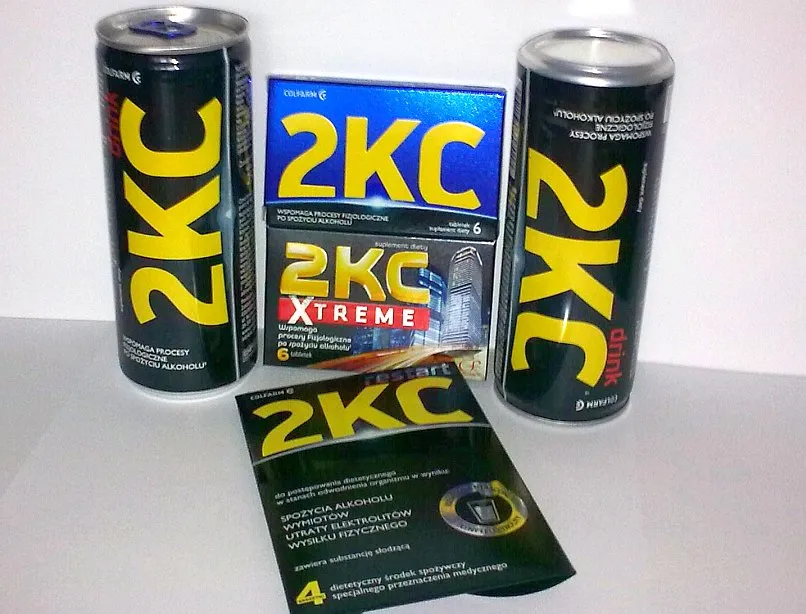 Zdjęcie 2KC Drink przed czy po - kiedy najlepiej go stosować dla ulgi po alkoholu