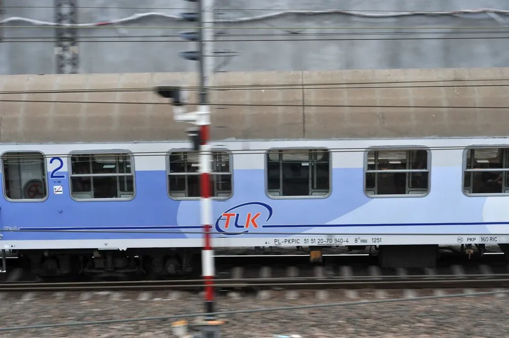 Zdjęcie Czy TLK to InterCity? Poznaj kluczowe różnice i komfort podróży
