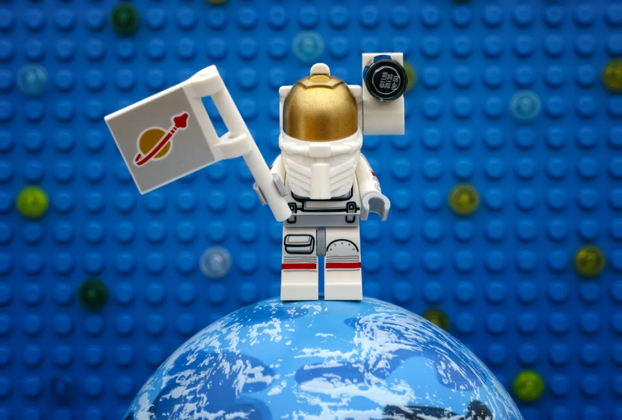 Zdjęcie Jak powstało LEGO - Fascynująca historia klocków, które zmieniły świat