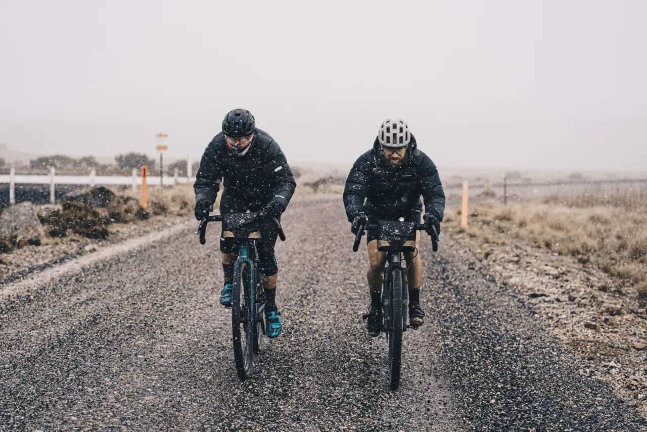 Zdjęcie Co ubrać na rower, aby czuć się komfortowo i bezpiecznie?