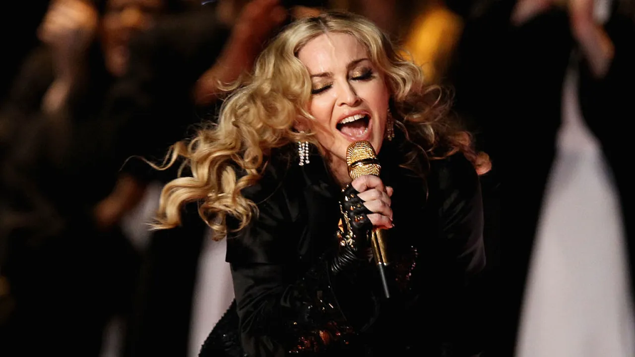 Zdjęcie Madonna powraca z Popular - nowa piosenka zaskakuje fanów