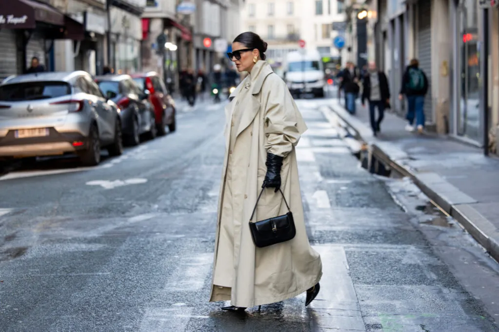 Zdjęcie Stylizacje z beżową parką: jak stworzyć modne i eleganckie looki