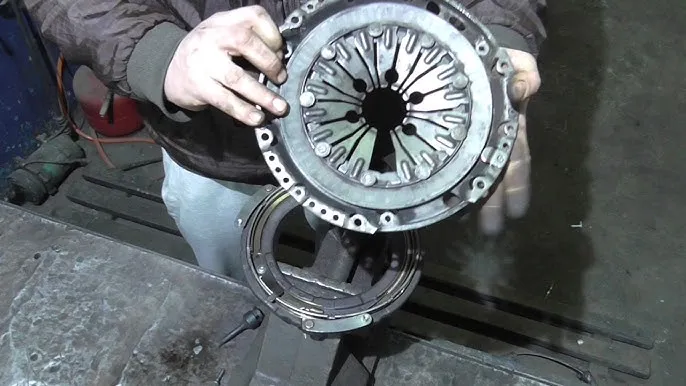 Zdjęcie Jak cofnąć docisk sprzęgła LuK bez ryzyka uszkodzenia mechanizmu
