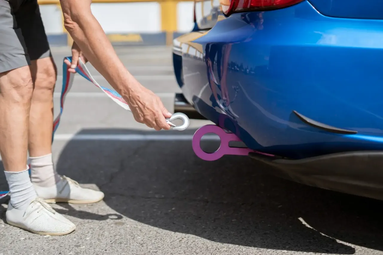 Zdjęcie Jak holować auto z automatyczną skrzynią biegów bez ryzyka uszkodzenia
