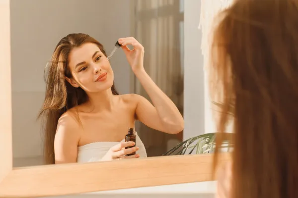 Zdjęcie Co niszczy kwas hialuronowy? Poznaj sposoby na jego ochronę