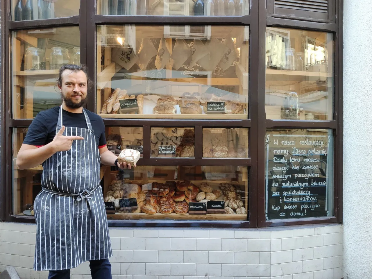 Zdjęcie Ile można zarobić na sklepie z pieczywem? Praktyczne dane i wskazówki.