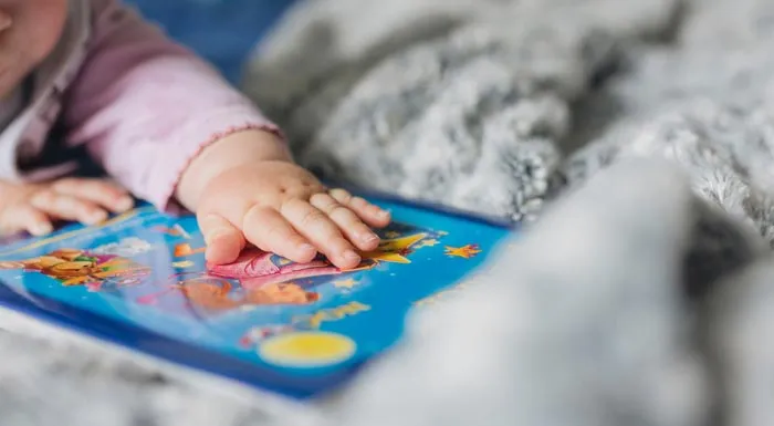 Zdjęcie Sensoryczna książka - jak rozwijać umiejętności dziecka przez zabawę