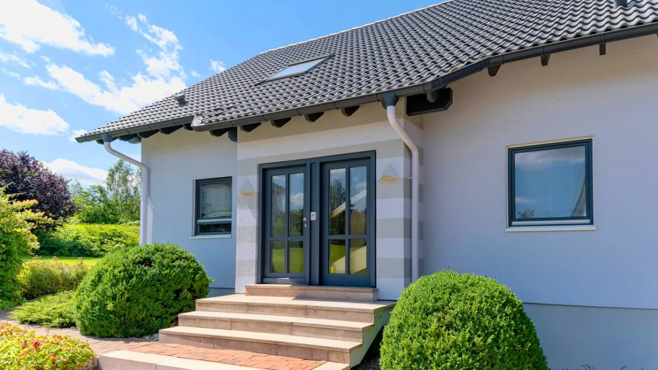 Zdjęcie Ile kosztuje budowa domu 90m²? Poznaj realne ceny i koszty