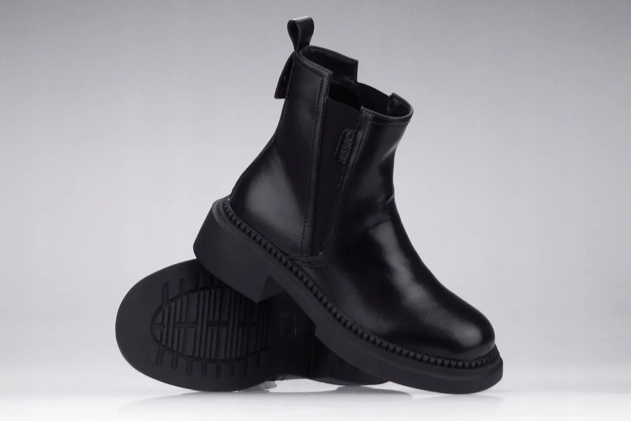 Zdjęcie Buty za kostkę damskie: trzewiki, sztyblety i buty dunk - nazwy