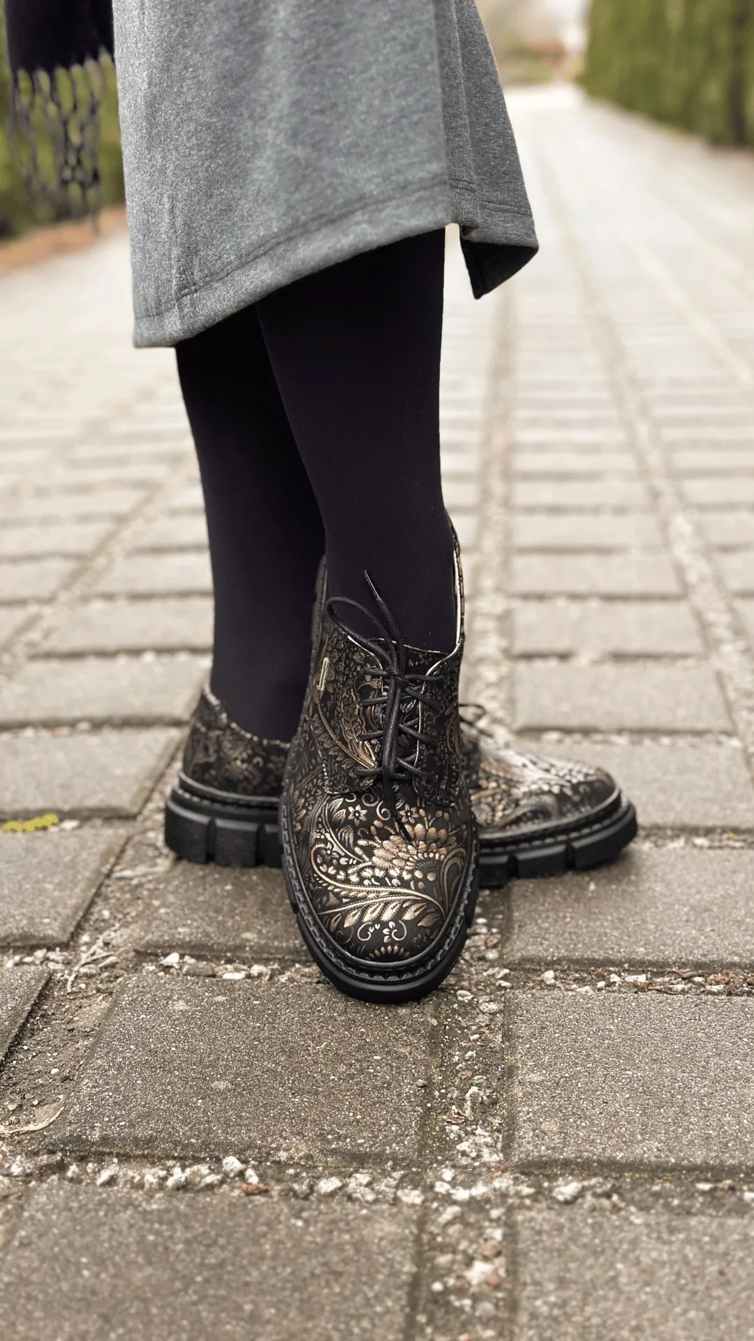 Zdjęcie Półbuty damskie stylizacje: 7 inspirujących pomysłów na każdą okazję