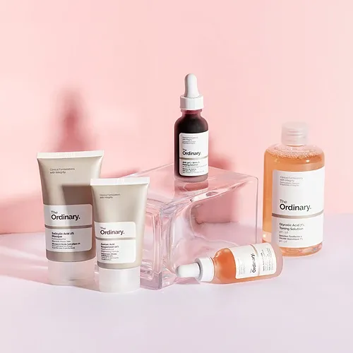 Zdjęcie Czerwony peeling The Ordinary: jak stosować bez ryzyka podrażnień