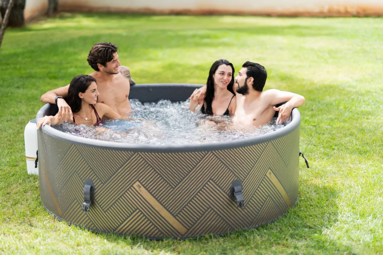 Zdjęcie Jak wybrać idealne dmuchane jacuzzi MSpa do relaksu w domu?