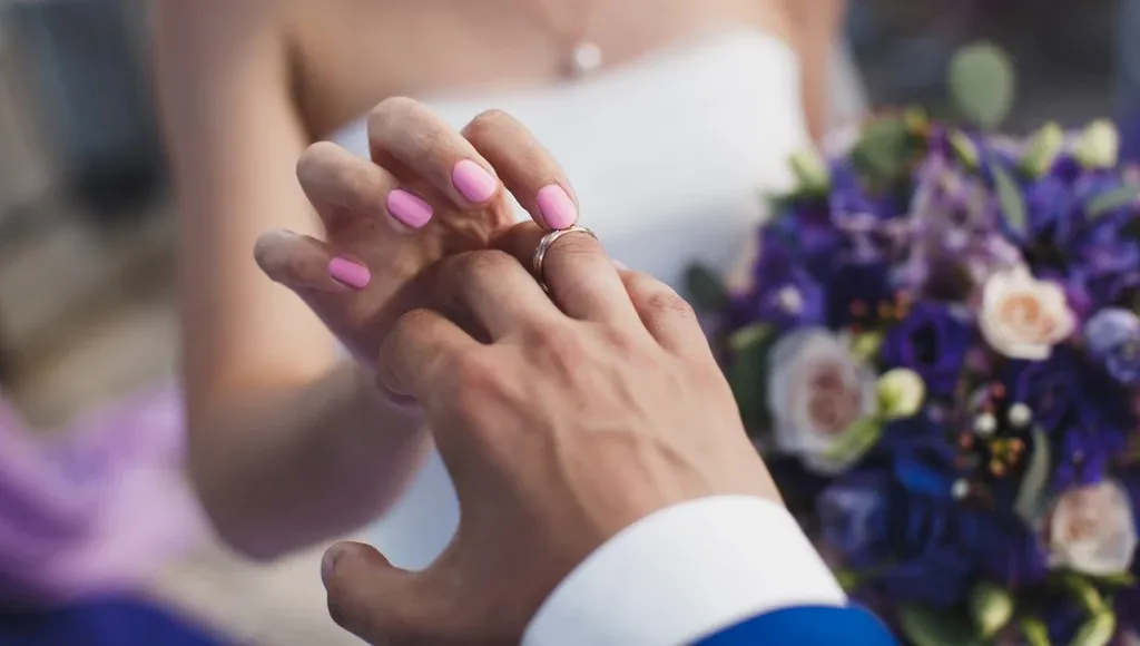 Zdjęcie Czy mąż może przyjąć nazwisko żony? Oto wszystkie możliwości i procedury