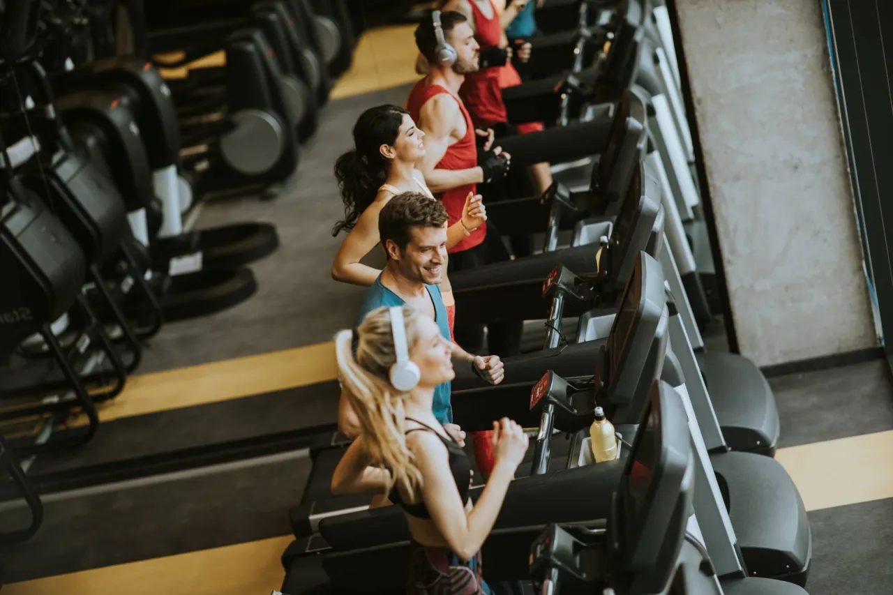 Zdjęcie Jak zacząć biegać na bieżni bez kontuzji i z przyjemnością