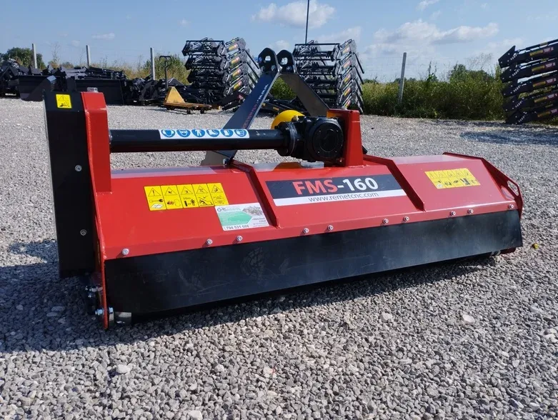 Zdjęcie  Wał do kosiarki bijakowej - jaki wybrać, by miał najlepszą wydajność?