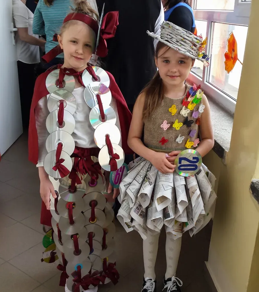 Zdjęcie Jak zrobić strój z recyklingu - kreatywne pomysły na kostiumy z odpadów