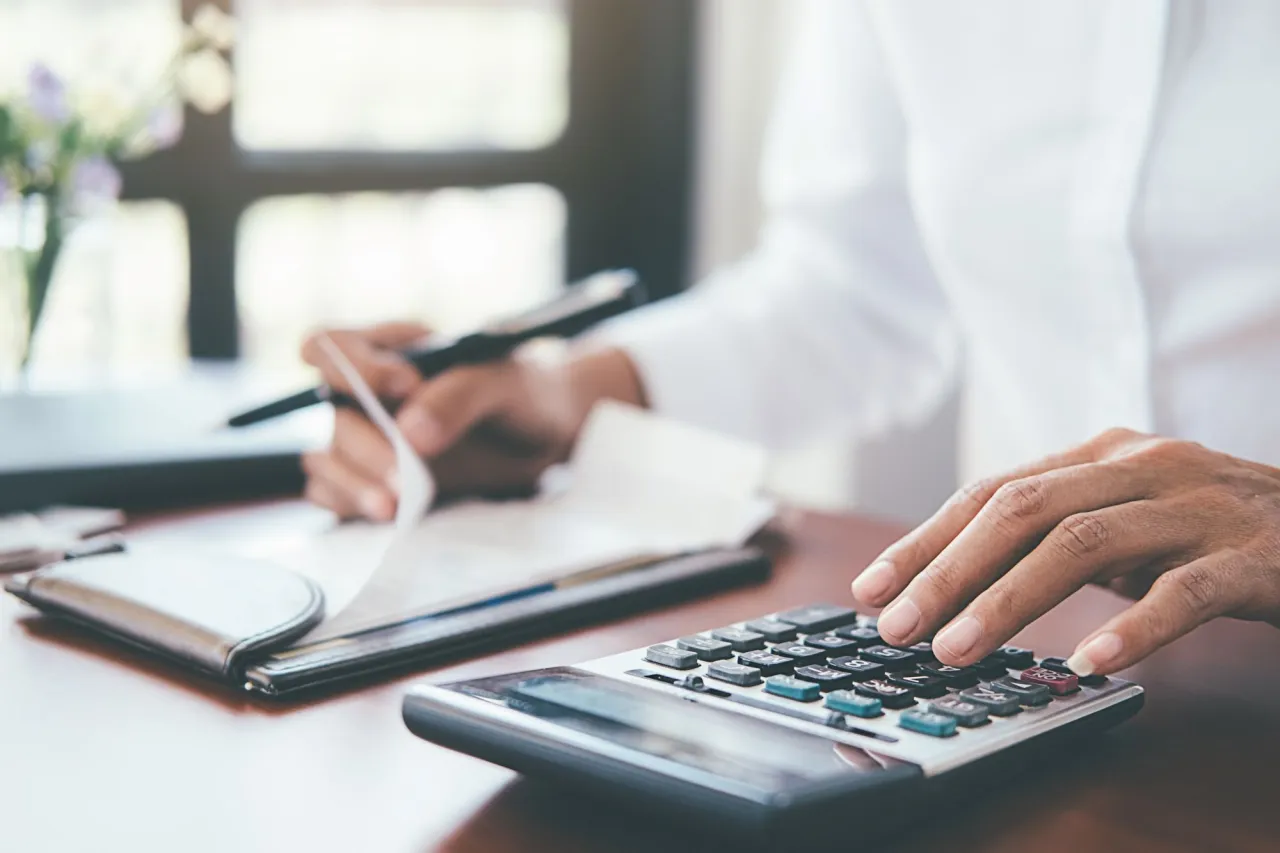 Zdjęcie Czy fundusz alimentacyjny zwraca zaległe alimenty? Oto prawda o wsparciu finansowym