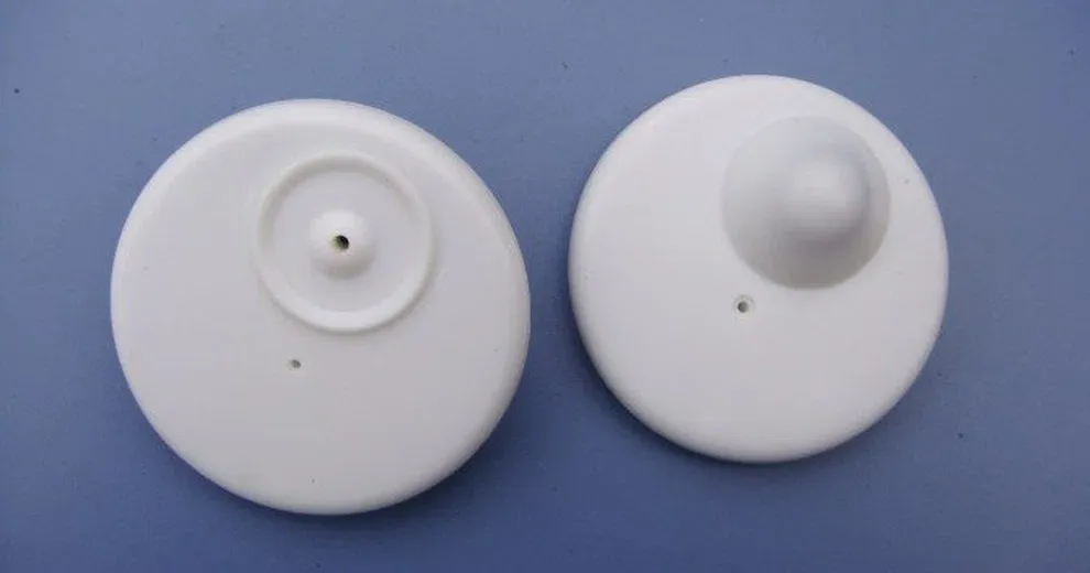 Zdjęcie Jak zdjąć zabezpieczenie z ubrania bez magnesu - skuteczne metody