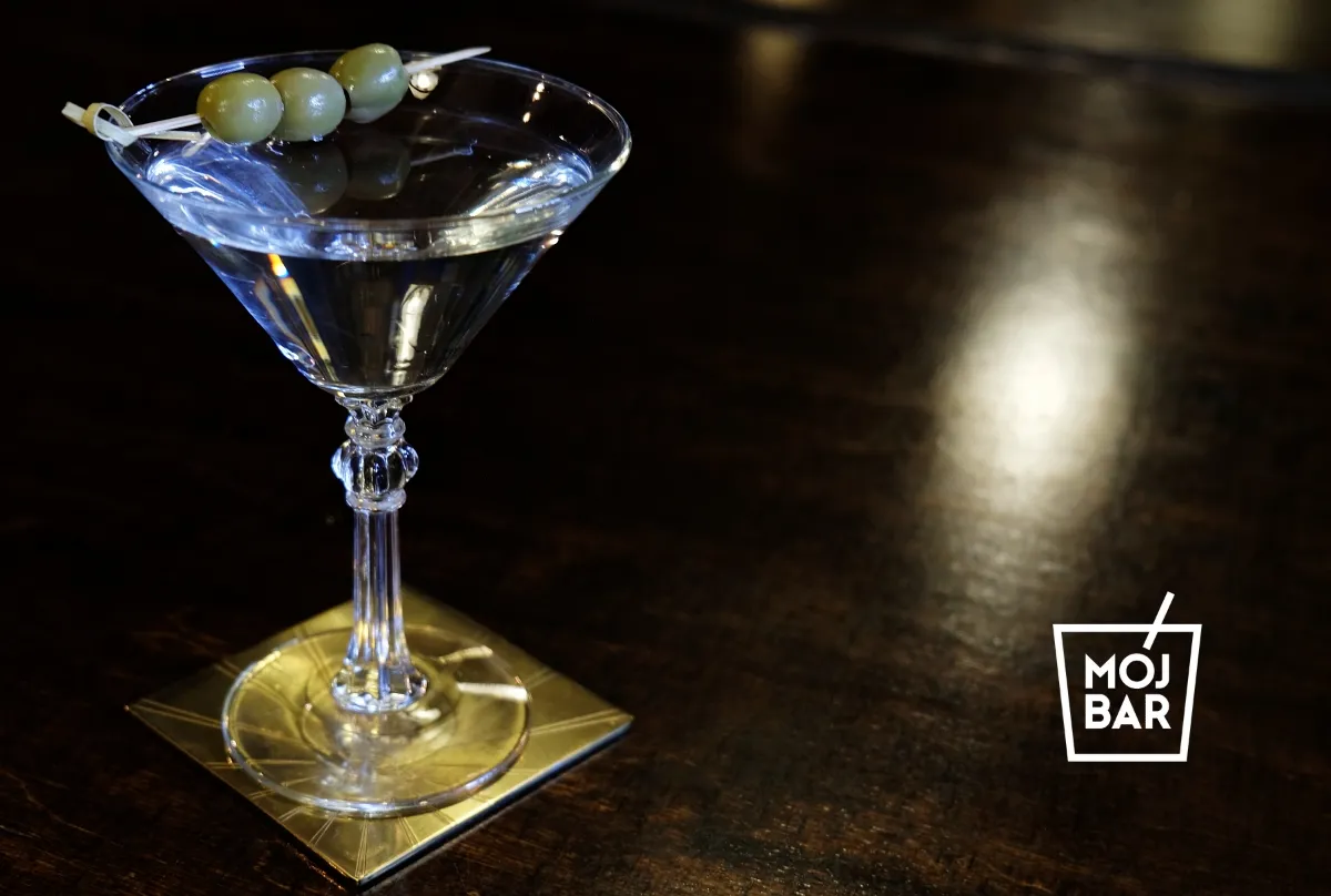 Zdjęcie Martini drink: odkryj klasyczne i nowoczesne przepisy na koktajl