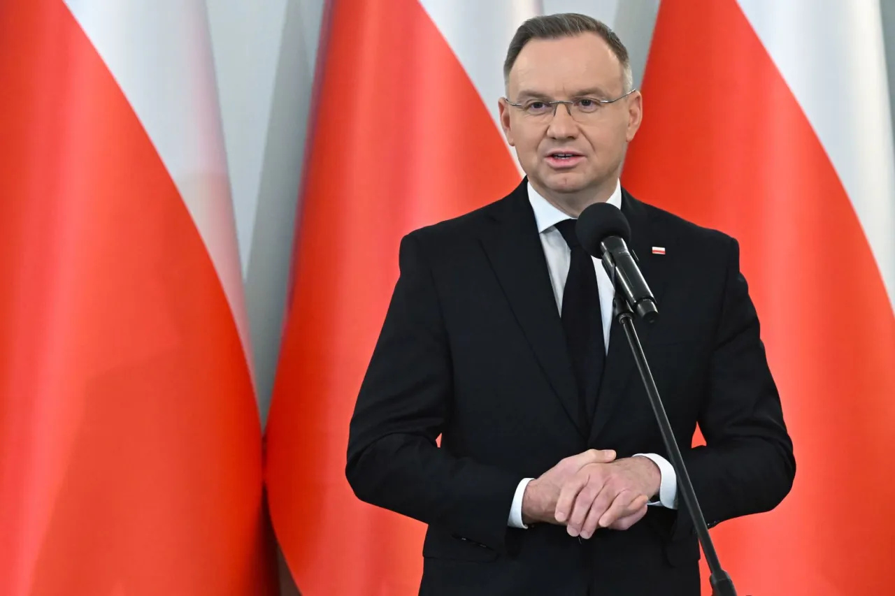 Zdjęcie Czy ustawa emerytalna jest podpisana przez prezydenta? Sprawdź szczegóły.