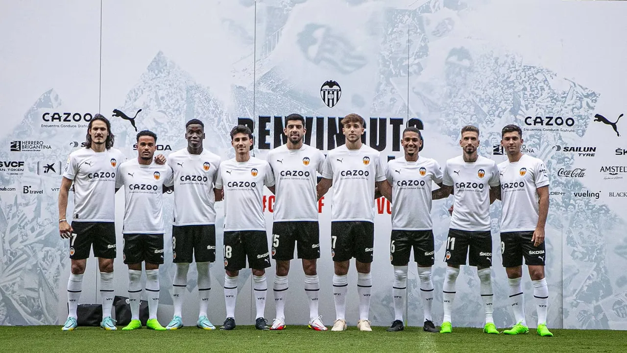 Zdjęcie Jak nazywani są piłkarze FC Valencia? Odkryj ich fascynujące historie