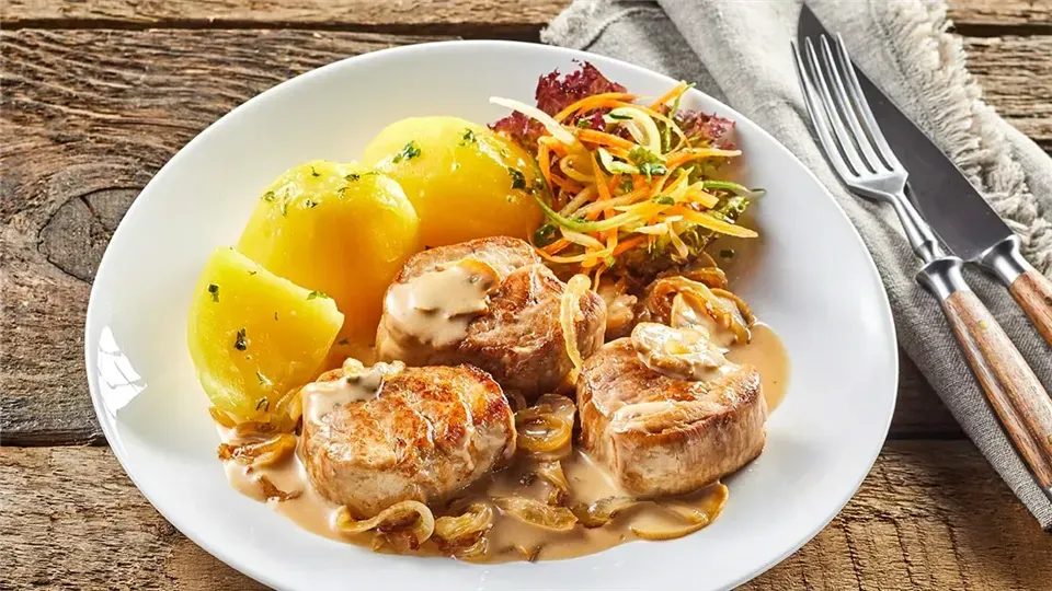 Zdjęcie Jak przyrządzić polędwiczkę wieprzową na obiad, by była soczysta i pyszna