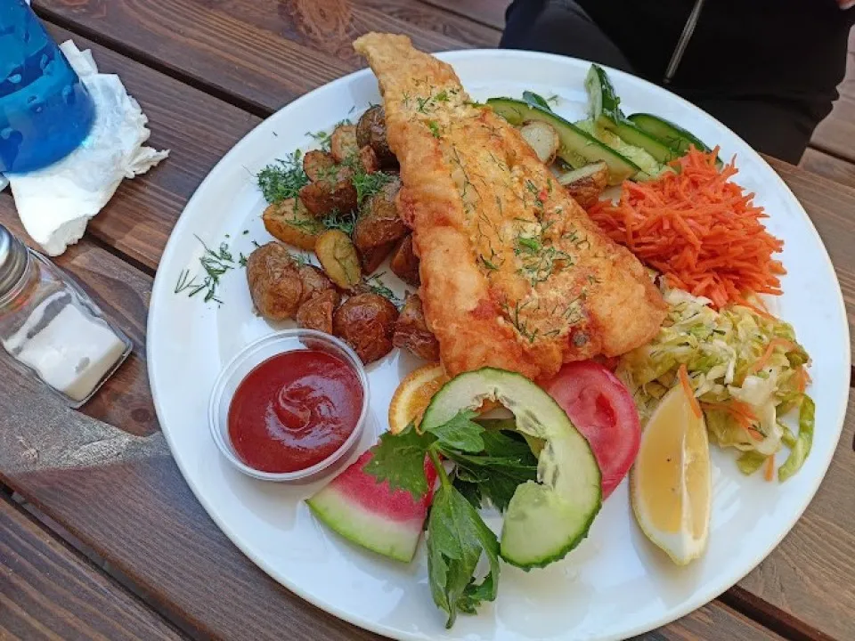 Zdjęcie Wyspa Sobieszewska gdzie zjeść – najlepsze restauracje i dania, które musisz spróbować