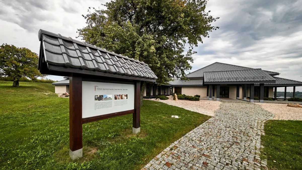 Zdjęcie Dojo Stara Wieś – gdzie to jest i dlaczego warto je odwiedzić