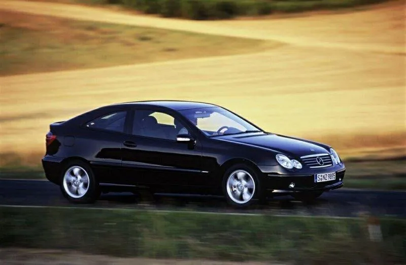 Zdjęcie Mercedes C klasa W203 – sprawdź, co musisz wiedzieć przed zakupem