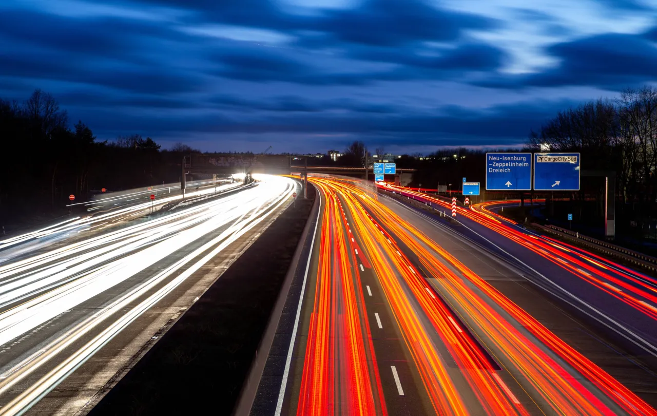 Zdjęcie Ile na autostradzie w Niemczech? Ograniczenia prędkości i zasady jazdy