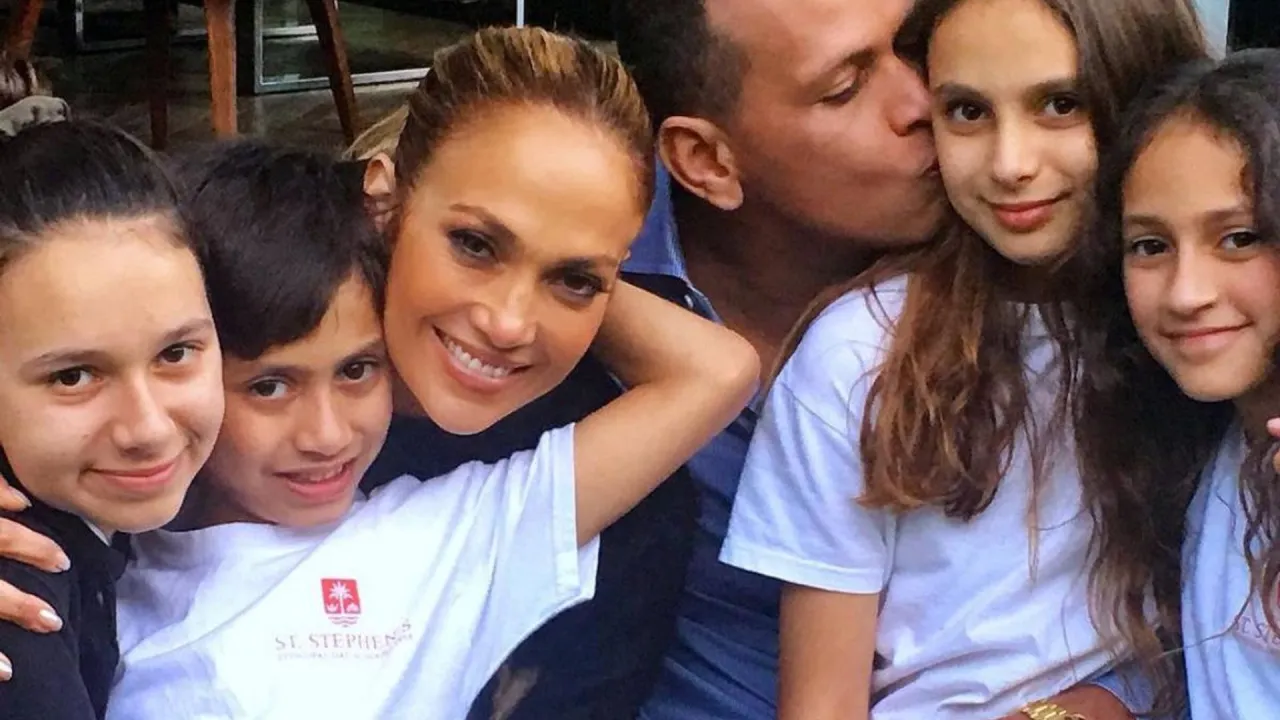 Zdjęcie Czy Jennifer Lopez ma dzieci? Wszystko o jej rodzinie i macierzyństwie