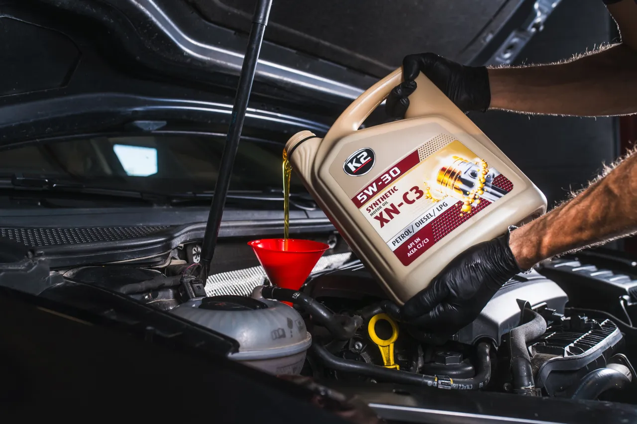 Zdjęcie Co ile wymiana oleju 5W40 diesel? Kluczowe informacje i porady