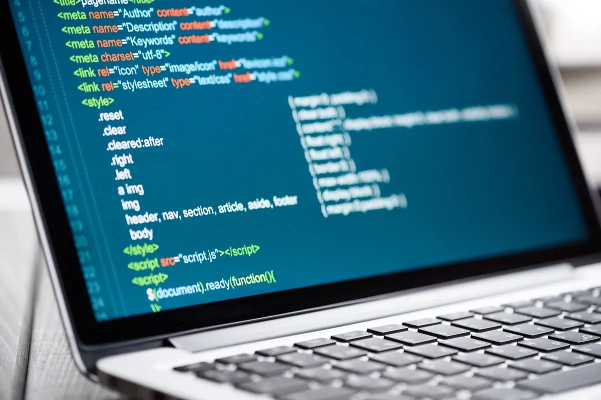 Zdjęcie Czym jest język HTML i jak wpływa na tworzenie stron internetowych