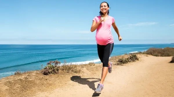 Zdjęcie Bieganie w ciąży: Czy jest bezpieczne? Porady i zasady