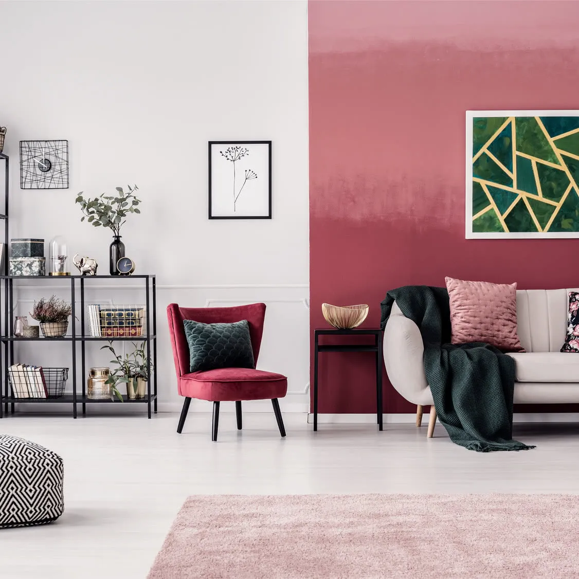 Zdjęcie Czym wykończyć ścianę w salonie? Odkryj najlepsze materiały i style