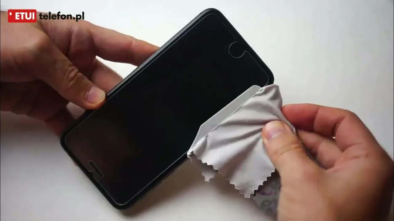 Zdjęcie Jak zdjąć szkło z aparatu iPhone bez ryzyka uszkodzenia obiektywu