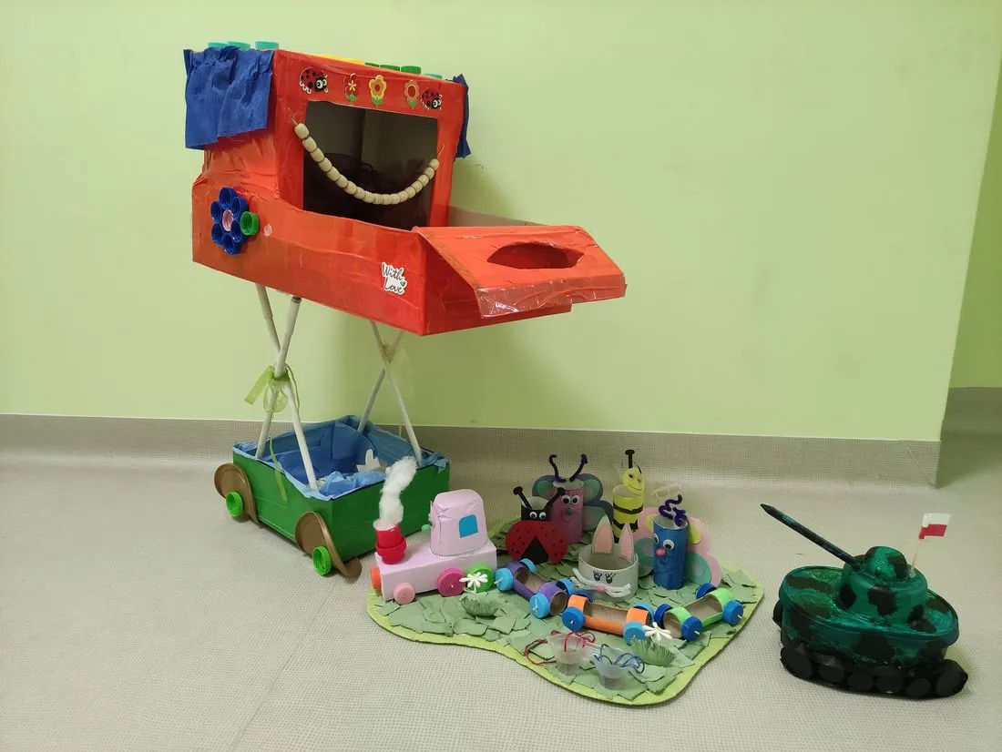 Zdjęcie Twórz niesamowite roboty z recyklingu w przedszkolu i ucz dzieci kreatywności