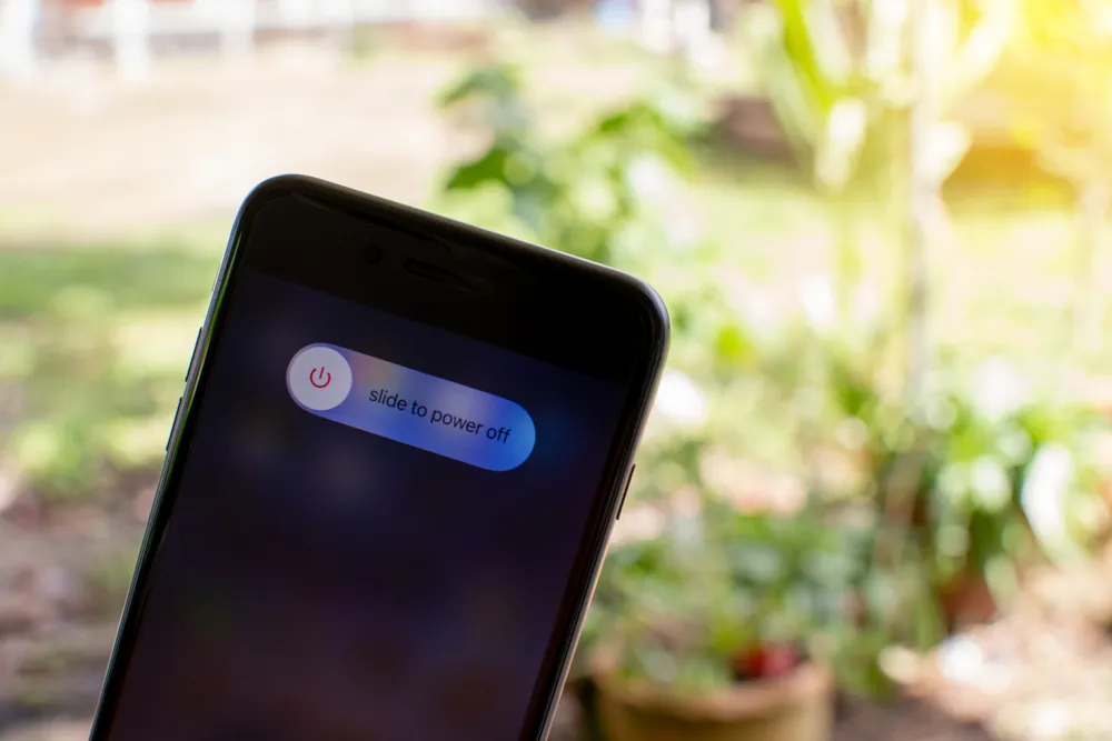 Zdjęcie Jak włączyć tryb awaryjny w telefonie – proste sposoby dla Androida i iOS
