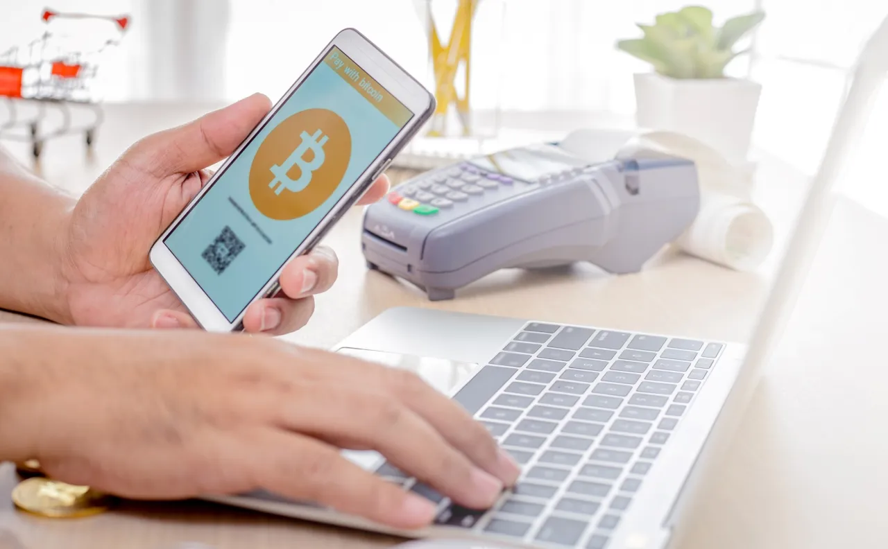 Zdjęcie Bitcoin gdzie można płacić: 5 sposobów na zakupy kryptowalutą