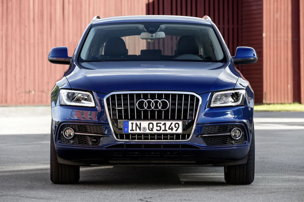 Zdjęcie Audi Q5 jaki silnik benzynowy wybrać? Porównanie, wady i zalety silników