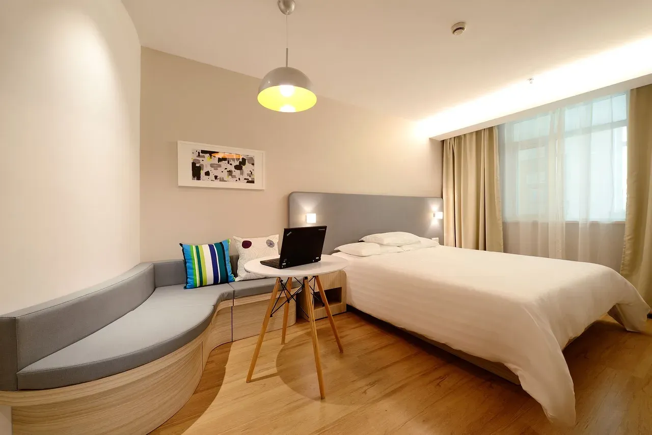 Zdjęcie Jak liczyć noclegi w hotelu, aby uniknąć nieprzyjemnych niespodzianek