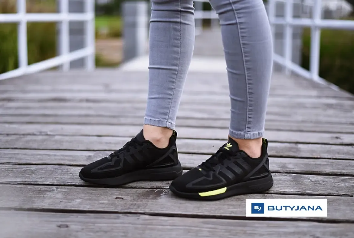 Zdjęcie Jak sprawdzić oryginalność butów adidas i uniknąć podróbek
