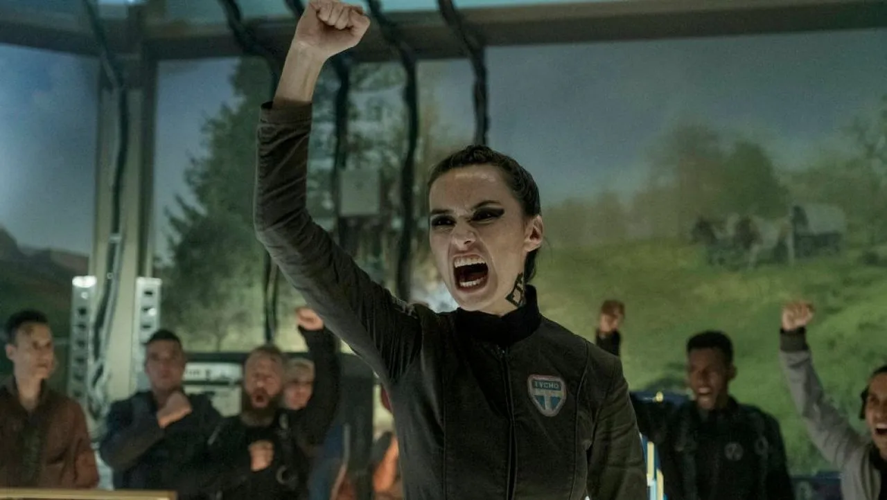 Zdjęcie Nadzwyczajna - recenzja nowego serialu sci-fi z 2023 roku