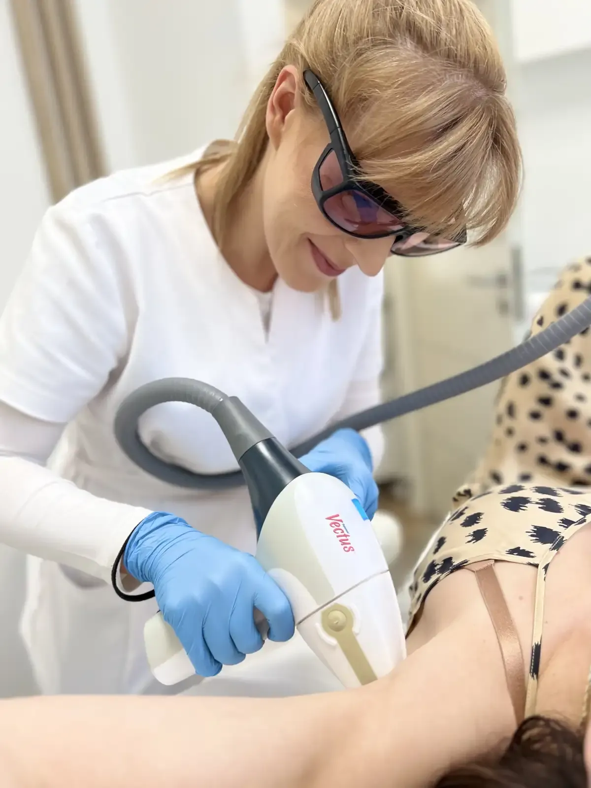 Zdjęcie Czy depilacja laserowa jest trwała? Odkryj prawdę o jej efektach