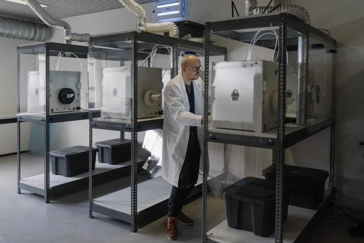 Zdjęcie Jak druk 3D na folii zmienia świat reklamy i projektowania produktów