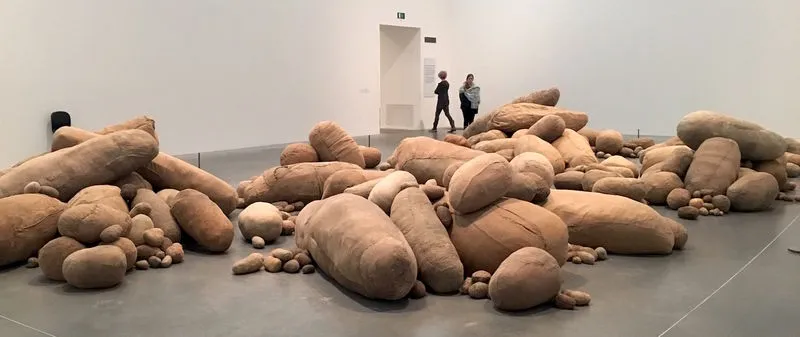 Zdjęcie Muzeum sztuki nowoczesnej Londyn - co musisz wiedzieć przed wizytą