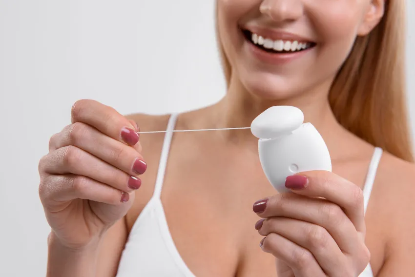 Zdjęcie Jak wyleczyć próchnicę bez dentysty? Skuteczne metody w domu