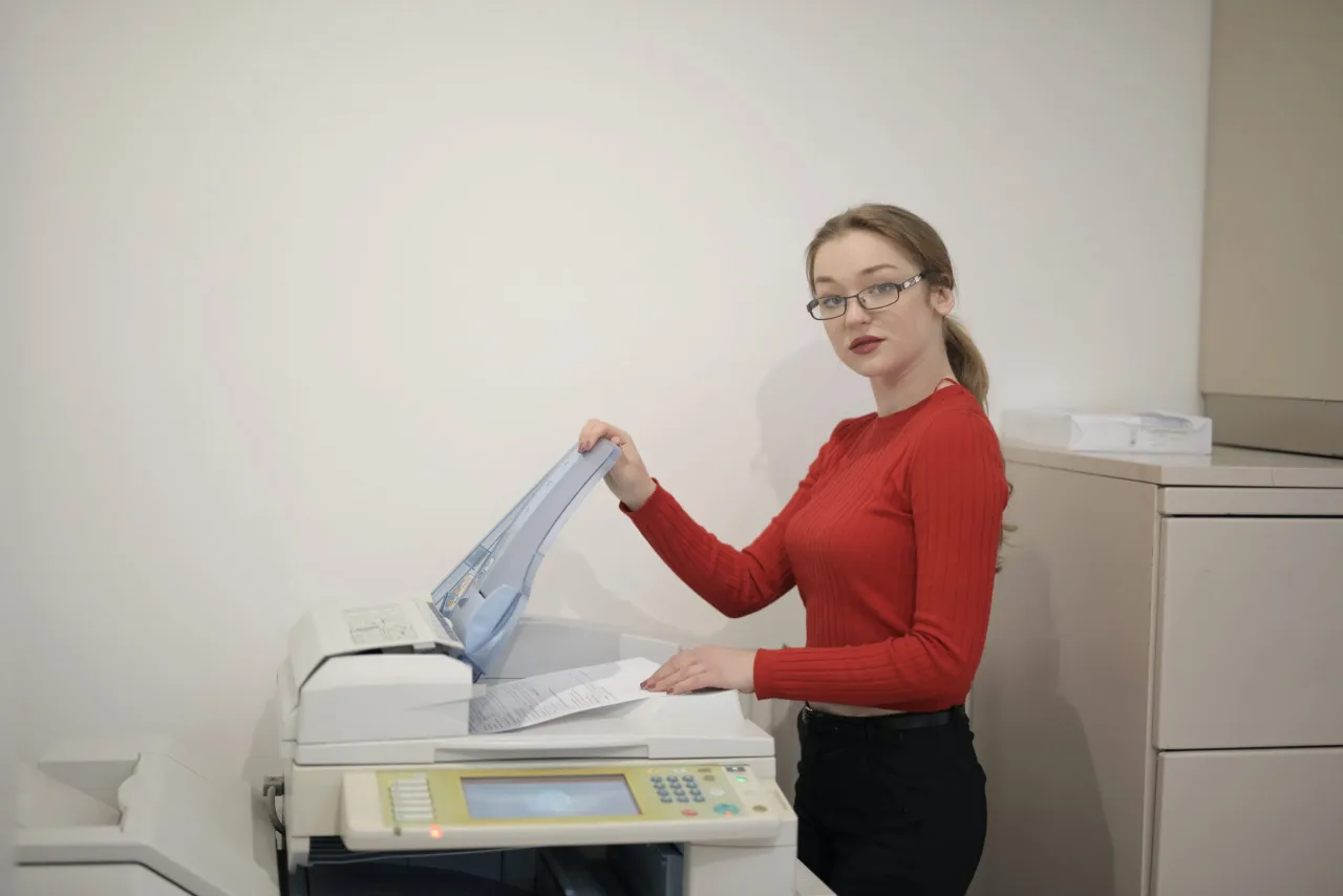Zdjęcie Dlaczego drukarka nie drukuje z komputera? Oto najczęstsze problemy
